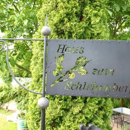 Pension Haus Zum Schlehenberg Bayreuth Exteriör bild
